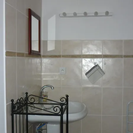 Chambre d'Hôtes La Bourdasse Loubens  Chambre photo
